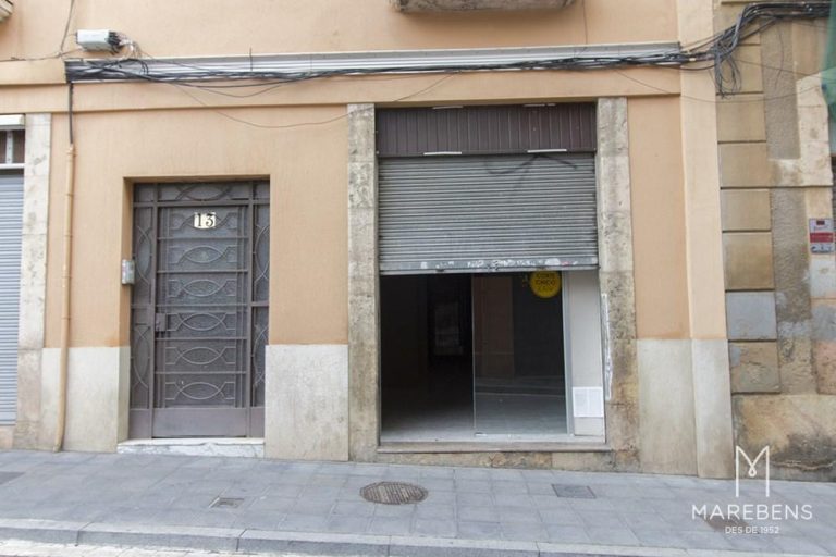Local en alquiler en la Calle Cervantes