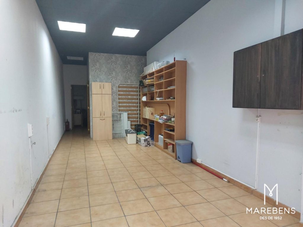 Local en venta en el Carrer Bisbe Palau - 1/2