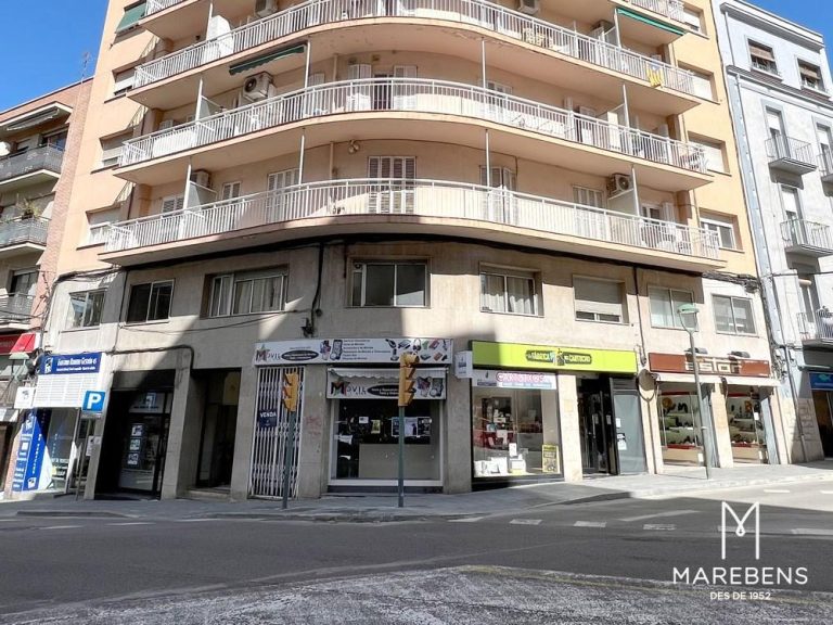Local en venta en la Avenida Estanislau Figueres
