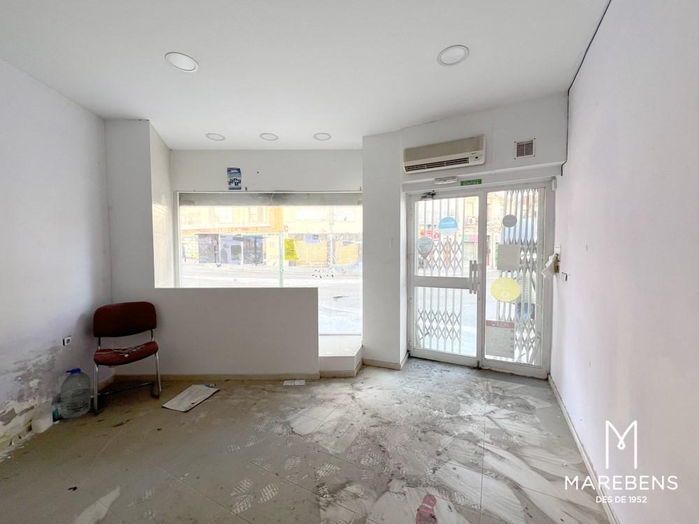 Local en venta en la Avenida Estanislau Figueres - 7/11