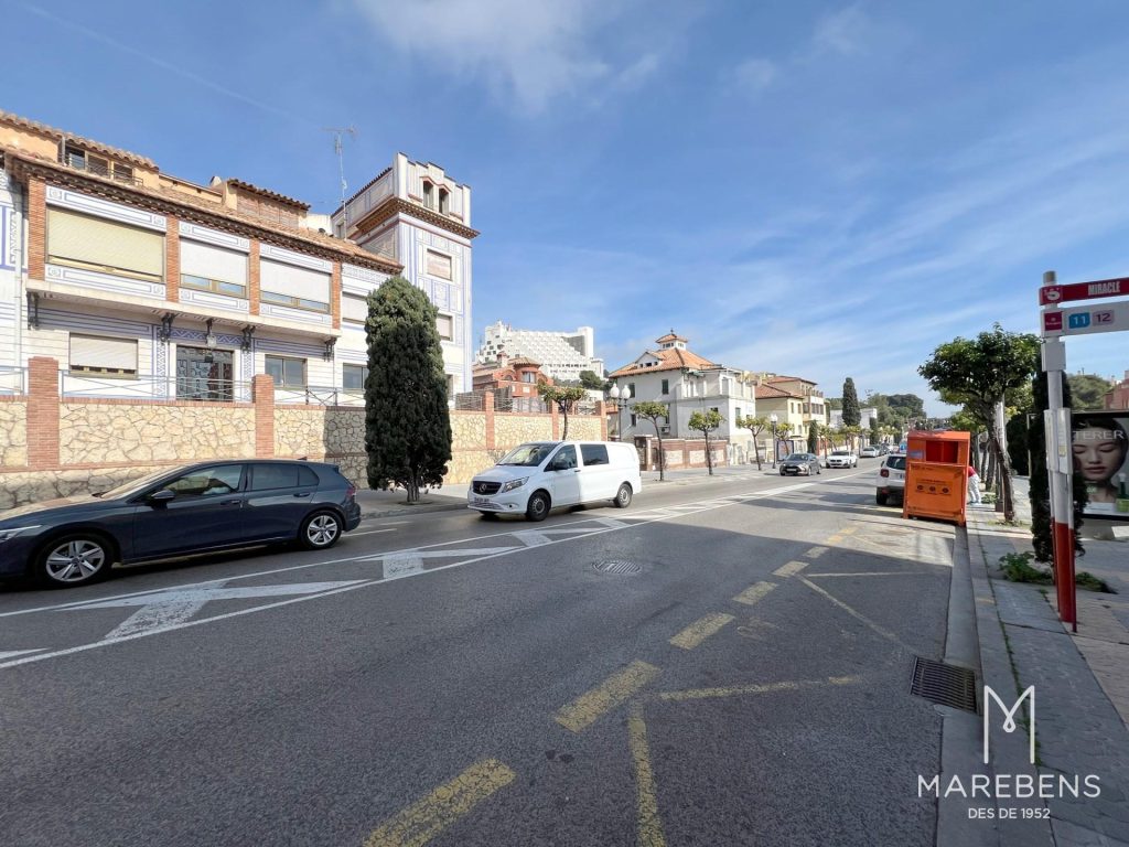 Local en venta en la Calle Via Augusta - 9/10