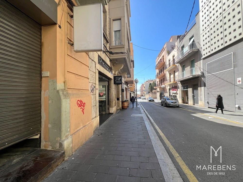 Commercial premises for rent on Soler Street - 7/8