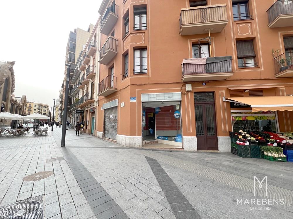 Local en alquiler en la Calle Reding - 7/13