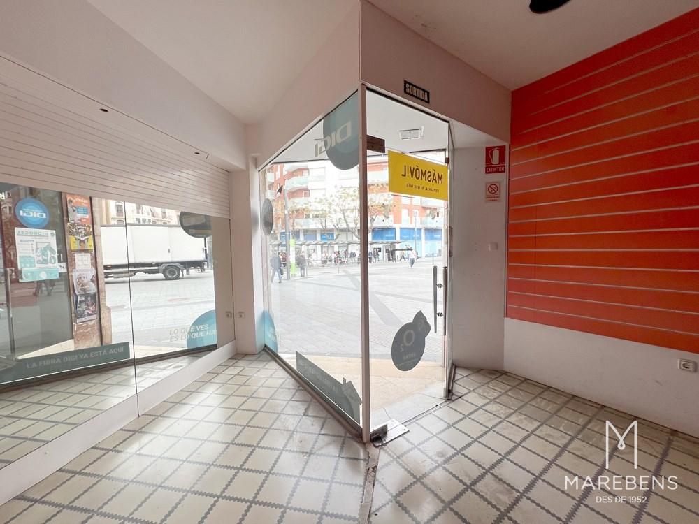 Local en alquiler en la Calle Reding - 4/13