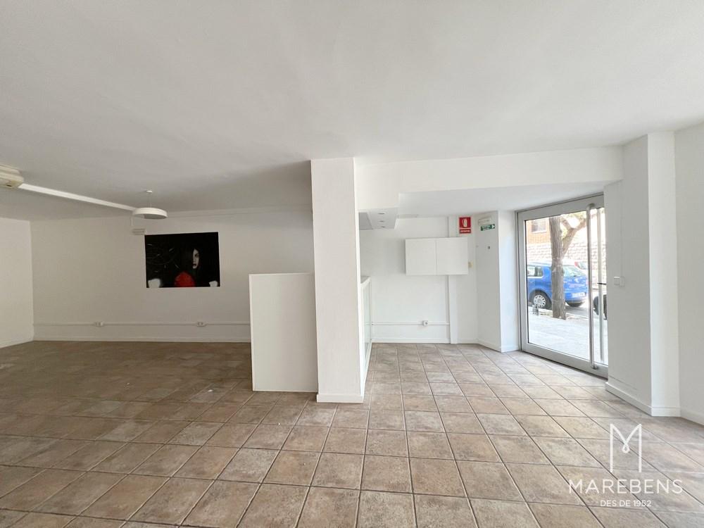 Local en venta en la Calle Baro IV Torres - 3/11