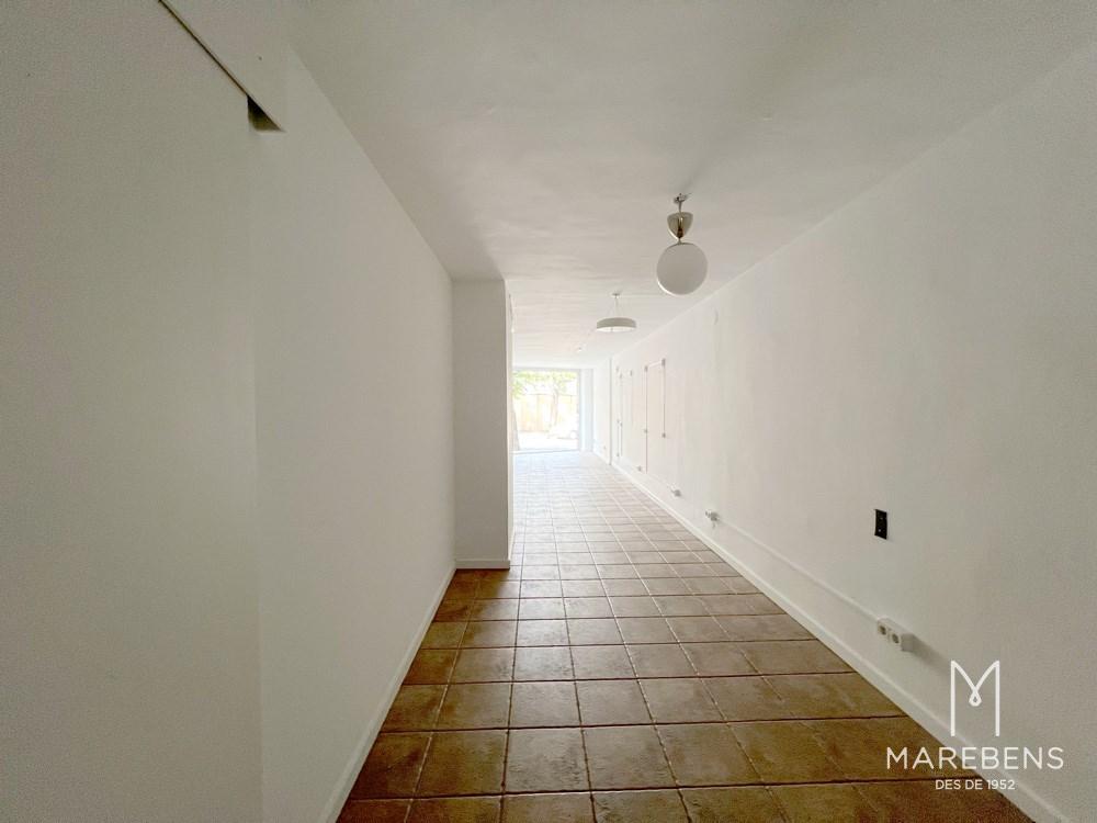 Local en venta en la Calle Baro IV Torres - 10/11