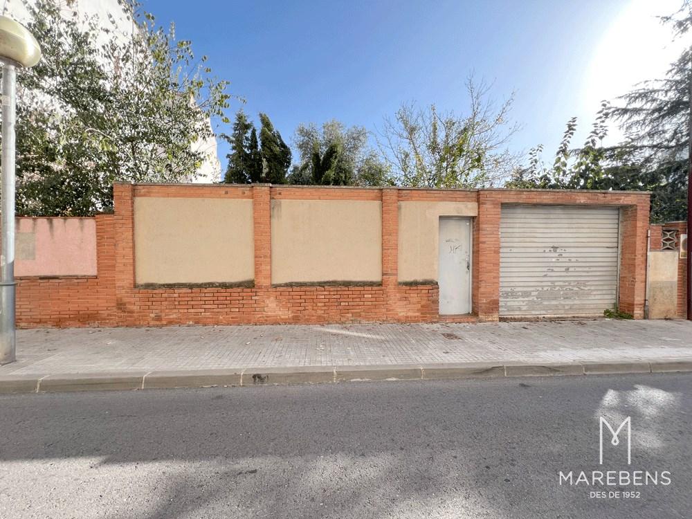 Solar en venta en el Carrer Mossen Marti - 2/4