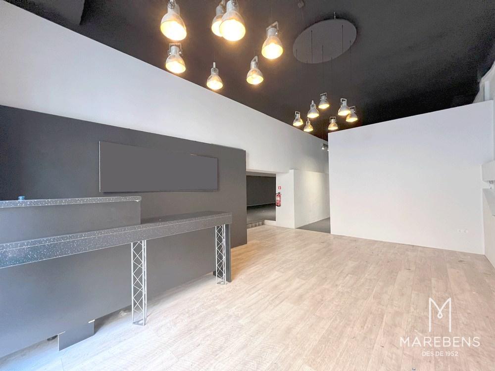 Local en venta en el Carrer Reding