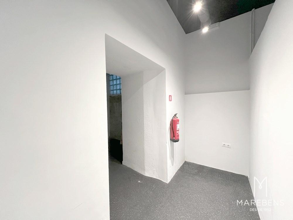 Local en venta en el Carrer Reding - 11/17