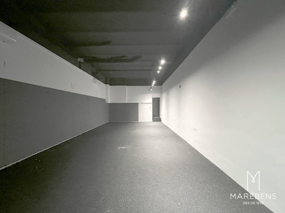 Local en venta en el Carrer Reding - 6/17