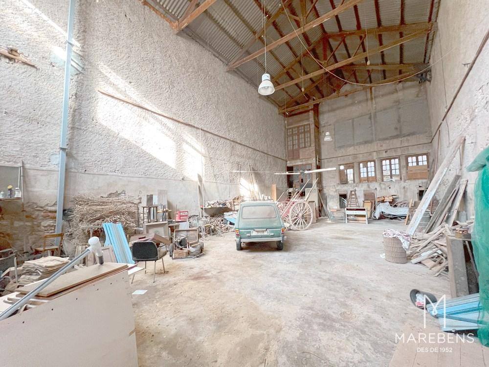 Commercial premises for sale on Sant Roc Street - 6/7