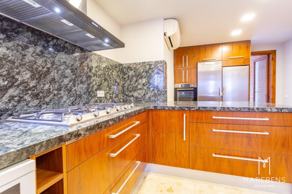 Casa en venda al Carrer Cavet - 14/67