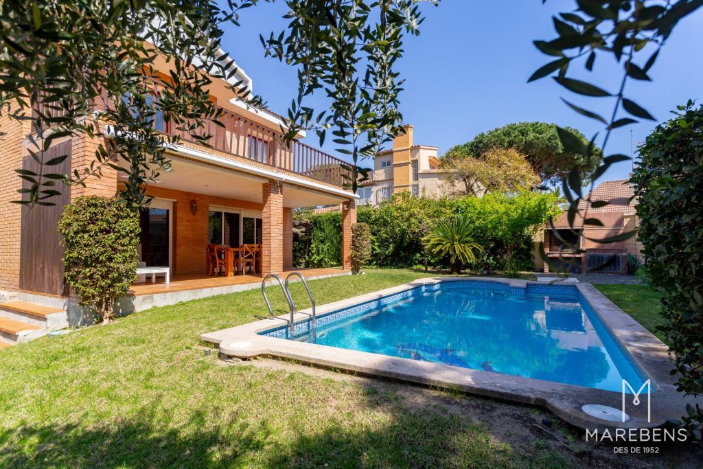 Casa en venda al Carrer Cavet - 32/67