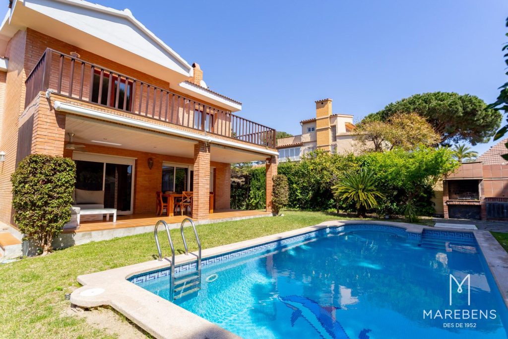 Casa en venda al Carrer Cavet - 33/67