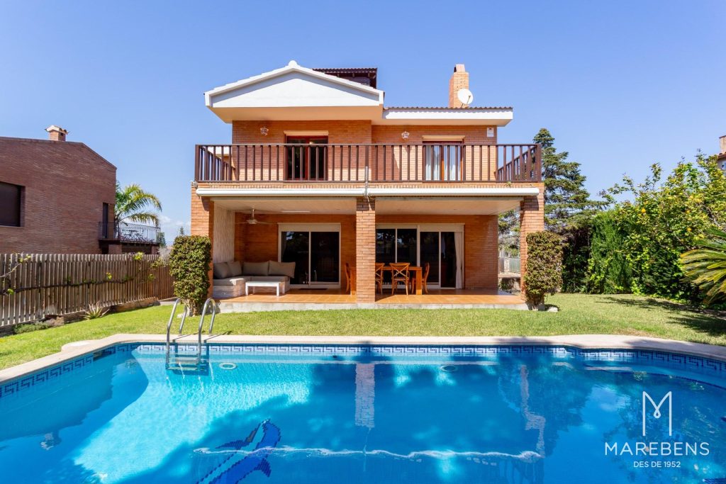 Casa en venda al Carrer Cavet - 3/67