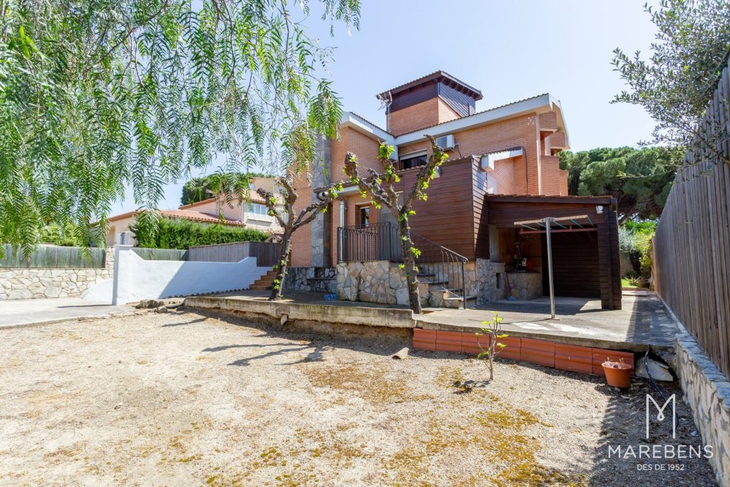 Casa en venda al Carrer Cavet - 39/67