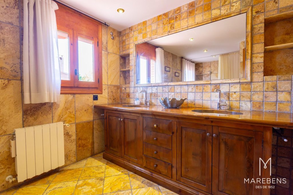 Casa en venda al Carrer Cavet - 55/67