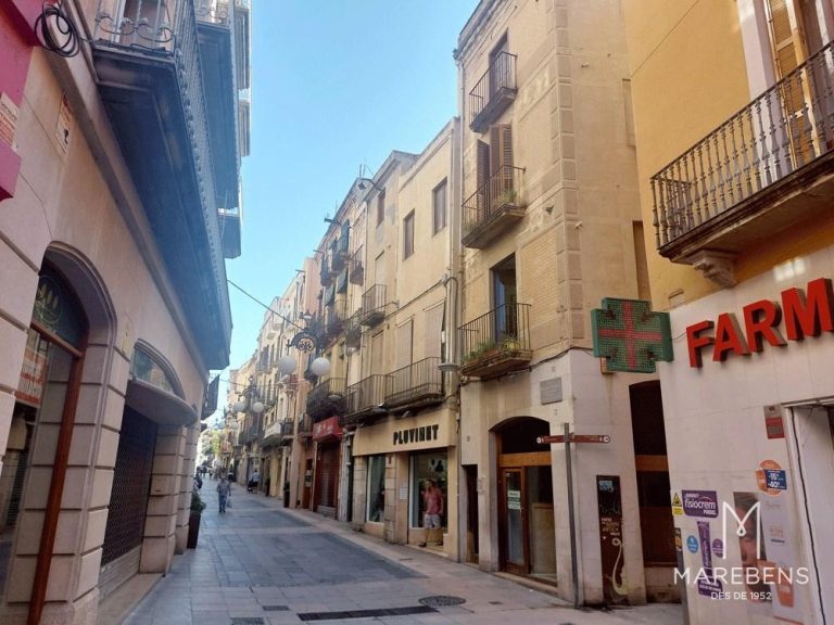 Edificio en venta en la Calle de la Cort