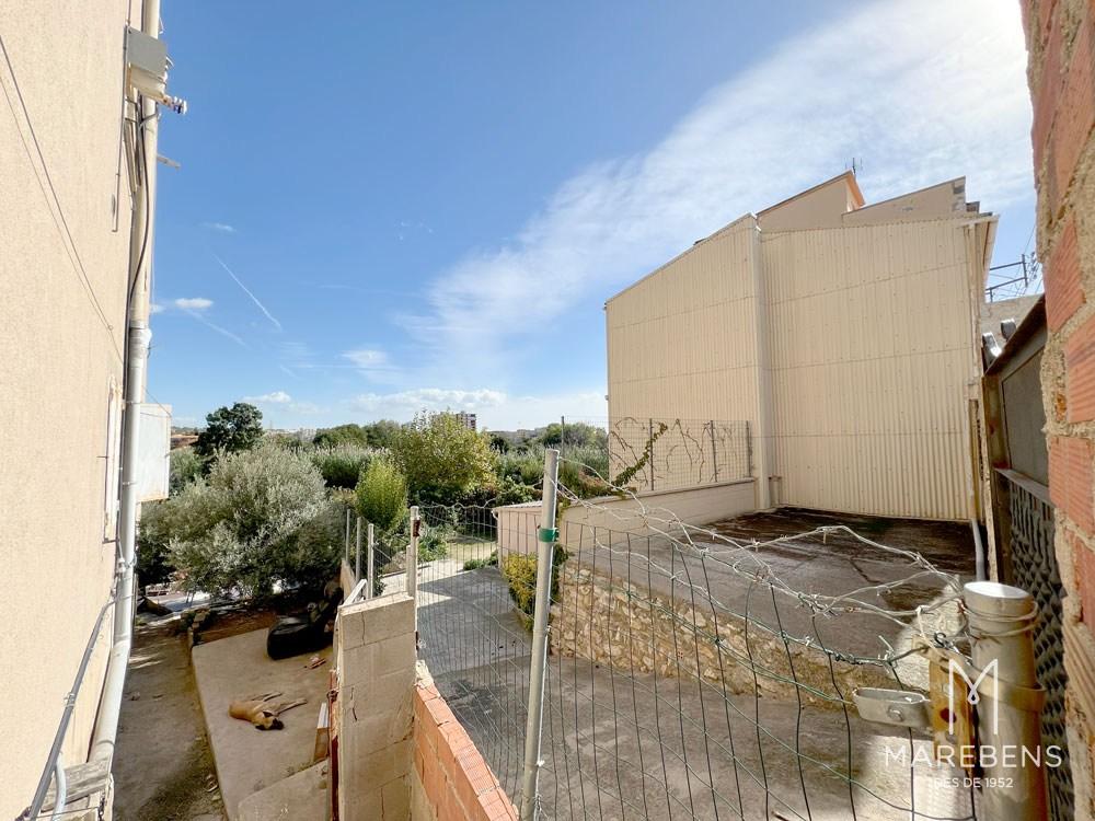 Edificio en venta para inversión en la Calle del Francolí - 2/5