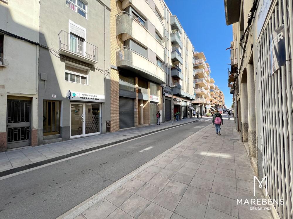 Local en alquiler en la Calle Avenir - 10/11