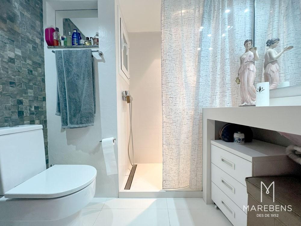 Piso en venta en la Calle Miralbosc - 6/13