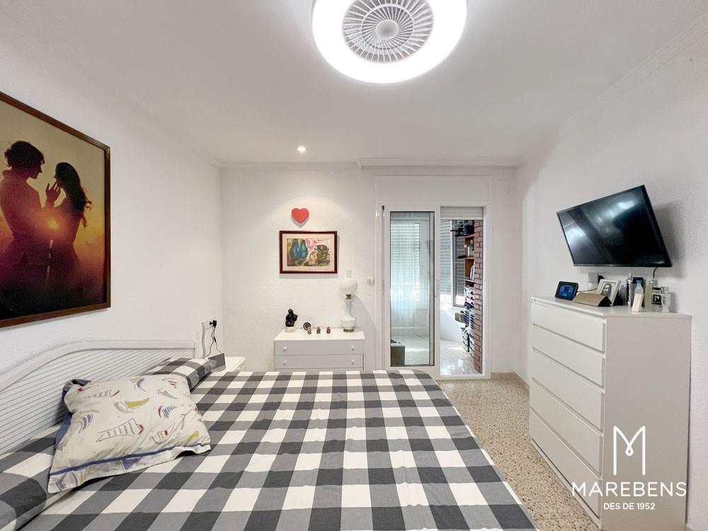 Piso en venta en la Calle Miralbosc - 5/13