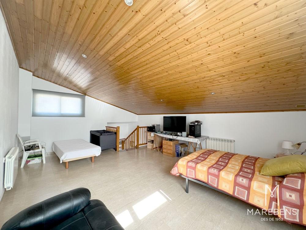 Casa en venta en la Calle Josep Castellet - 10/23