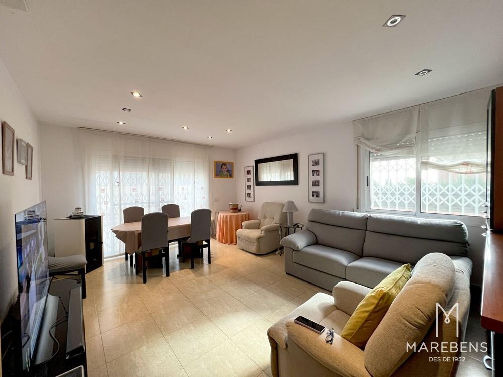 Casa en venta en la Calle Josep Castellet - 3/23