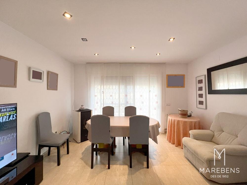 Casa en venta en la Calle Josep Castellet - 6/23