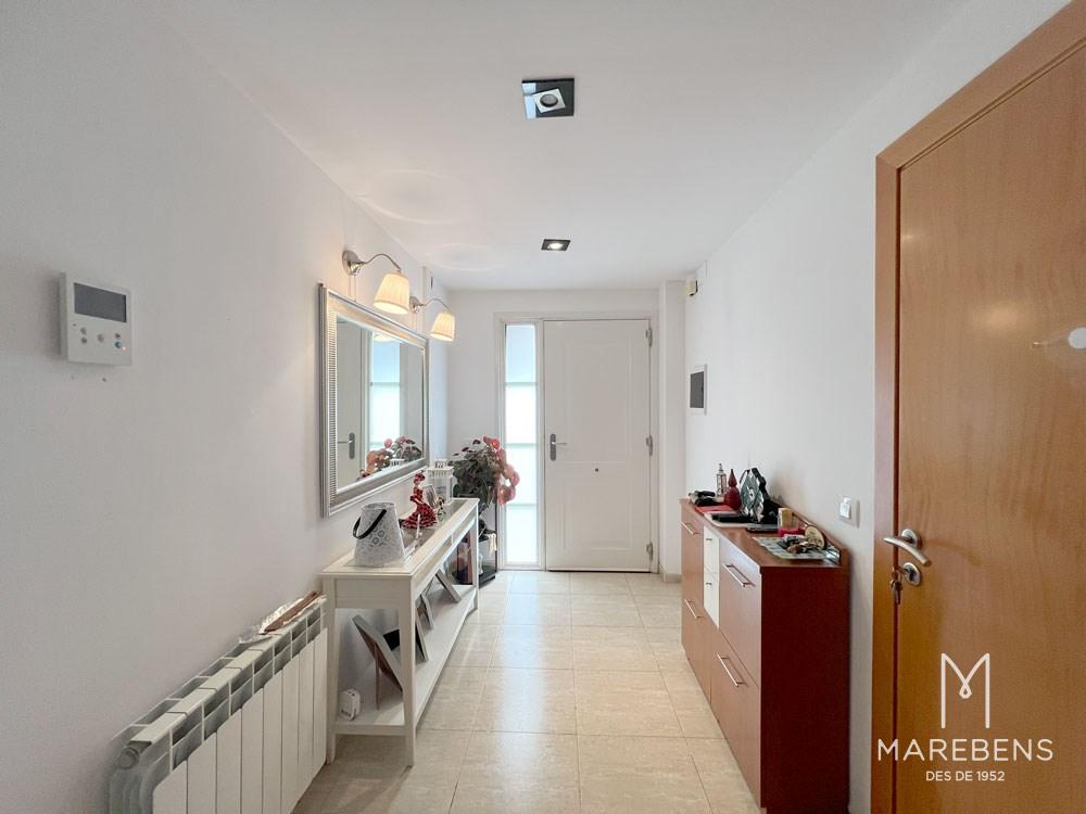 Casa en venta en la Calle Josep Castellet - 8/23