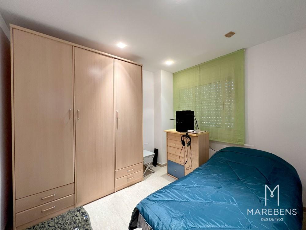 Casa en venta en la Calle Josep Castellet - 11/23