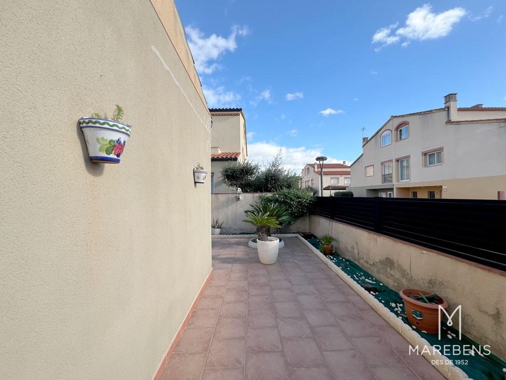 Casa en venta en la Calle Josep Castellet - 7/23