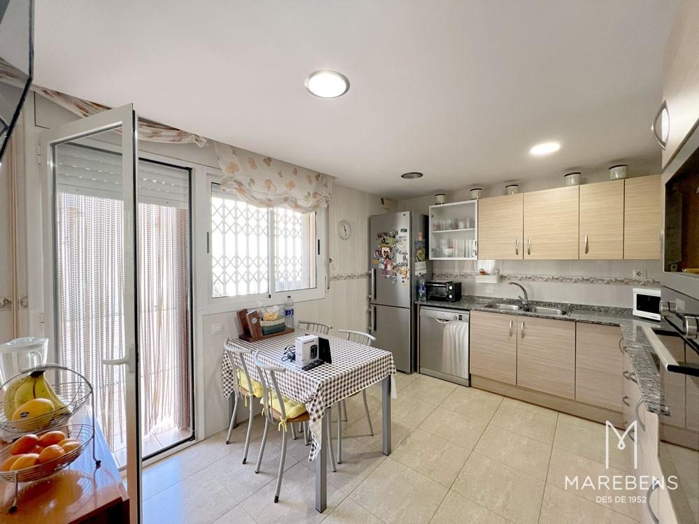 Casa en venta en la Calle Josep Castellet - 4/23