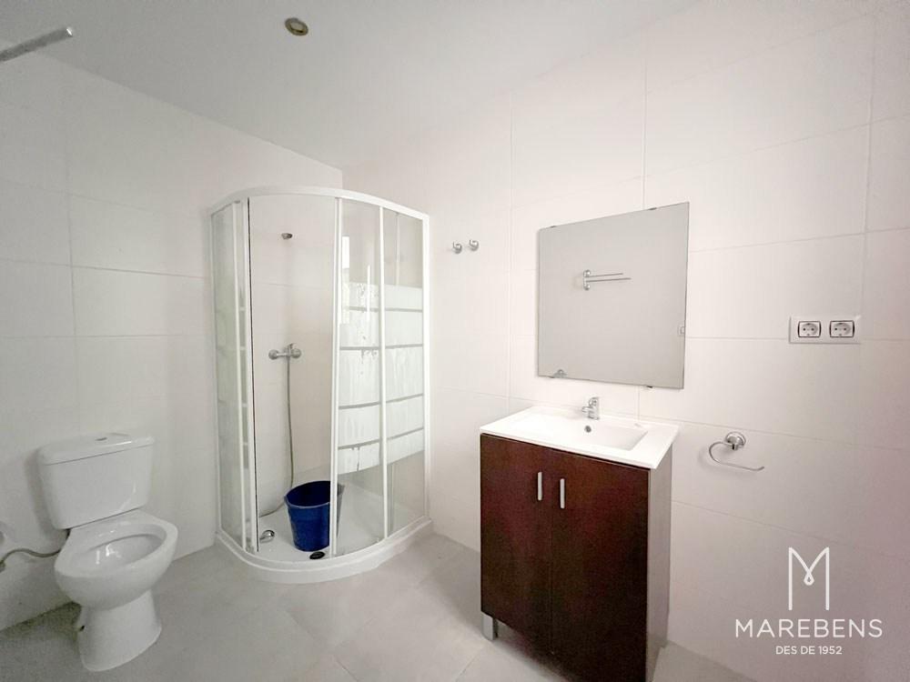 Edificio en venta en la Calle August - 12/25