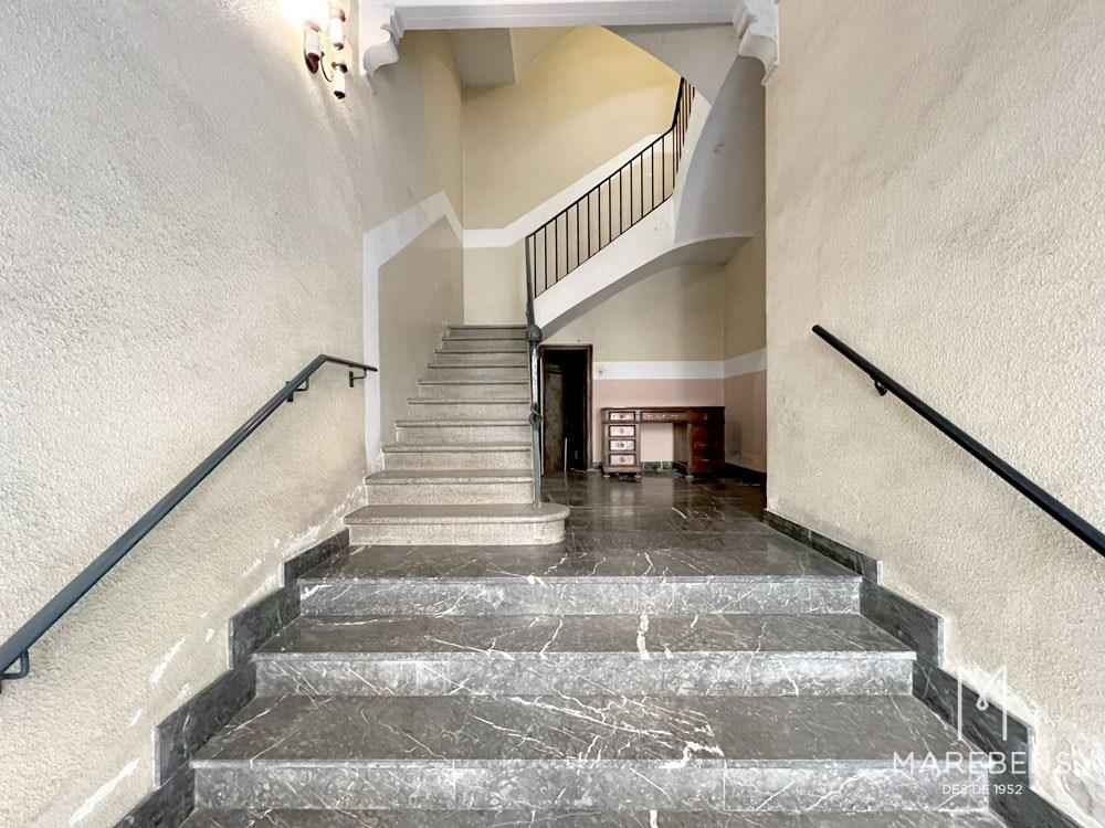 Edificio en venta en la Calle August - 1/25