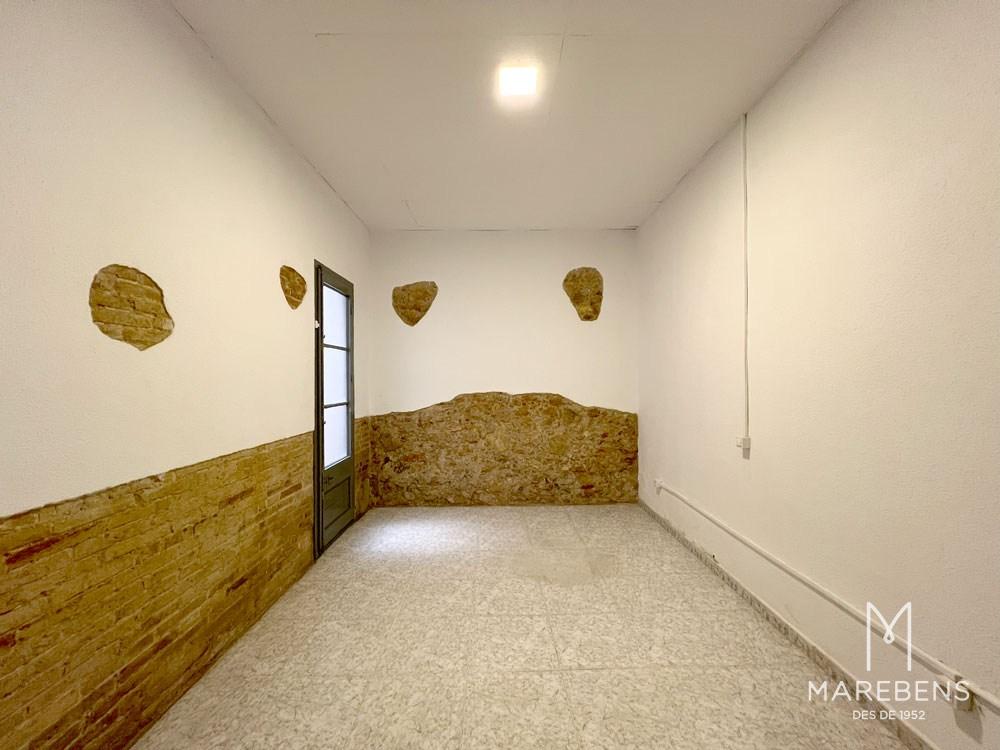 Edificio en venta en la Calle August - 6/25