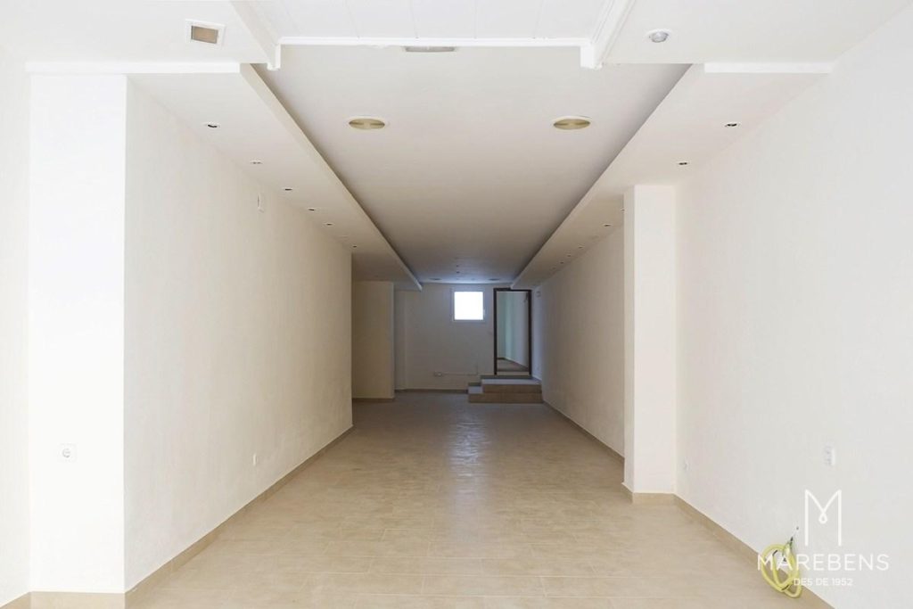 Local en venta para inversión en la Calle Reding - 4/8