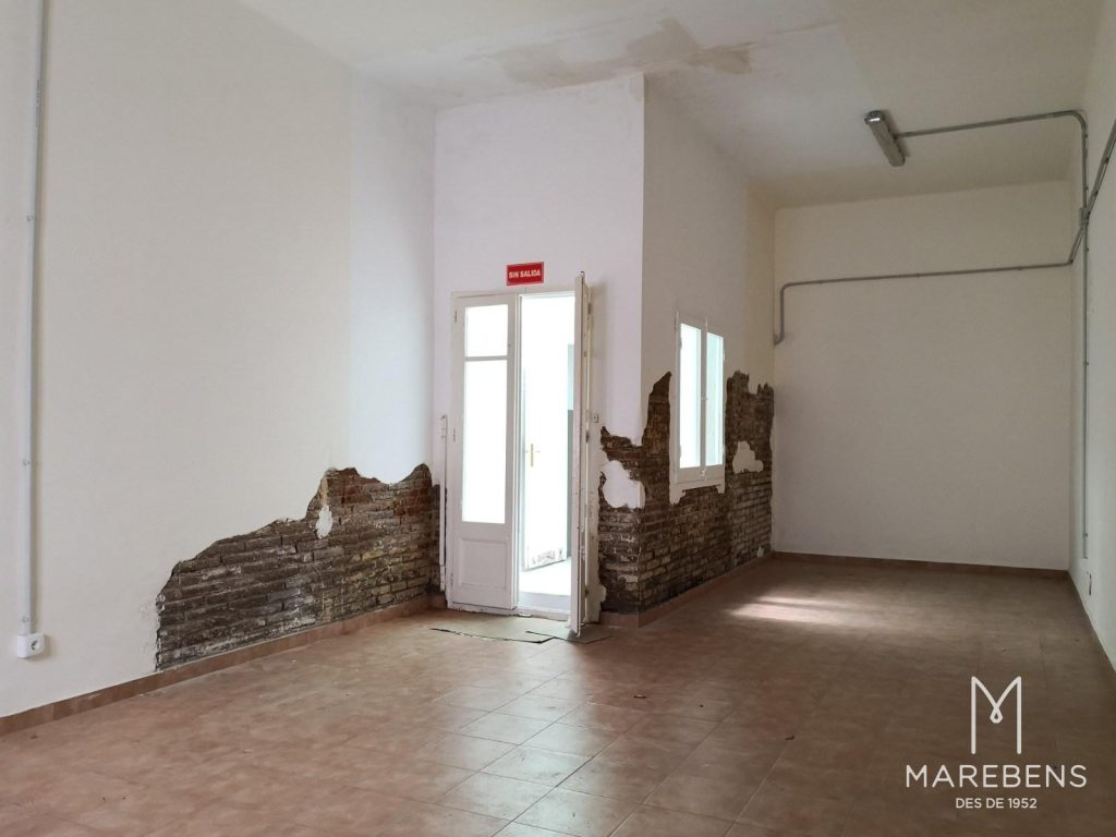 Local en venta para inversión en la Calle Reding - 7/8