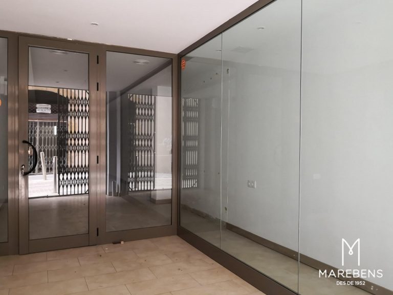Local en venta para inversión en la Calle Reding