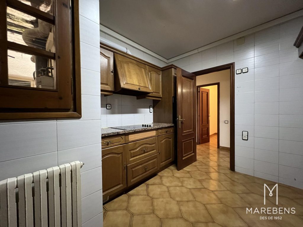 Piso en venta en la Calle Jaume Huguet - 16/26