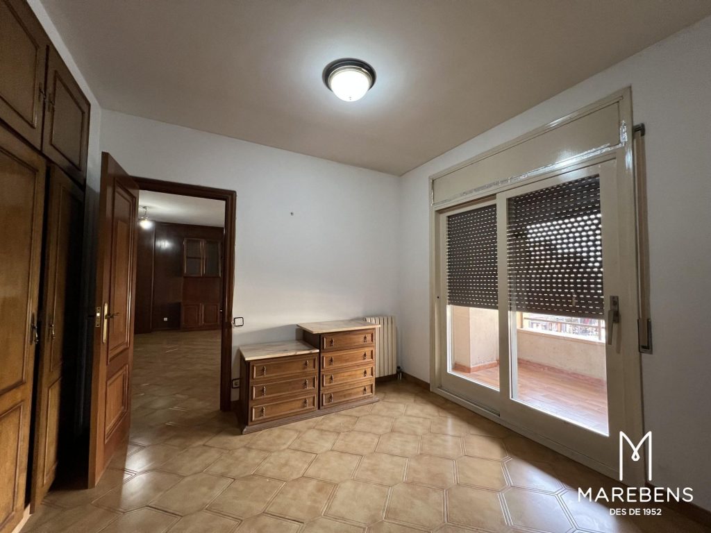 Piso en venta en la Calle Jaume Huguet - 22/26
