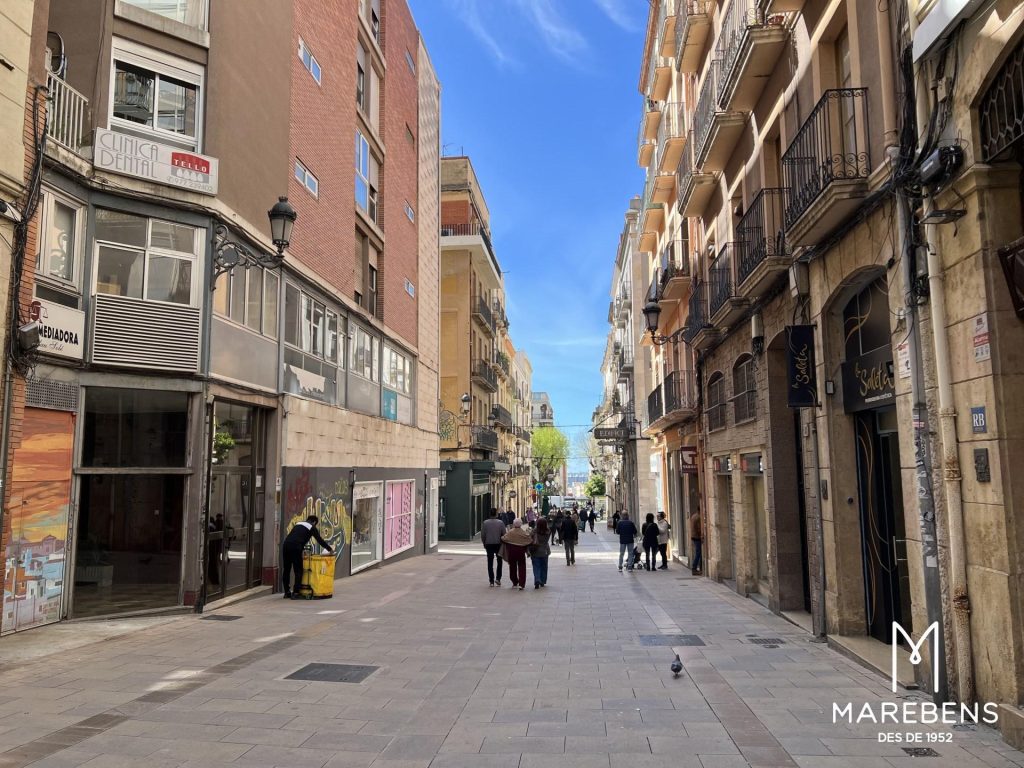 Local en venta para inversión en la Calle Comte de Rius - 5/5
