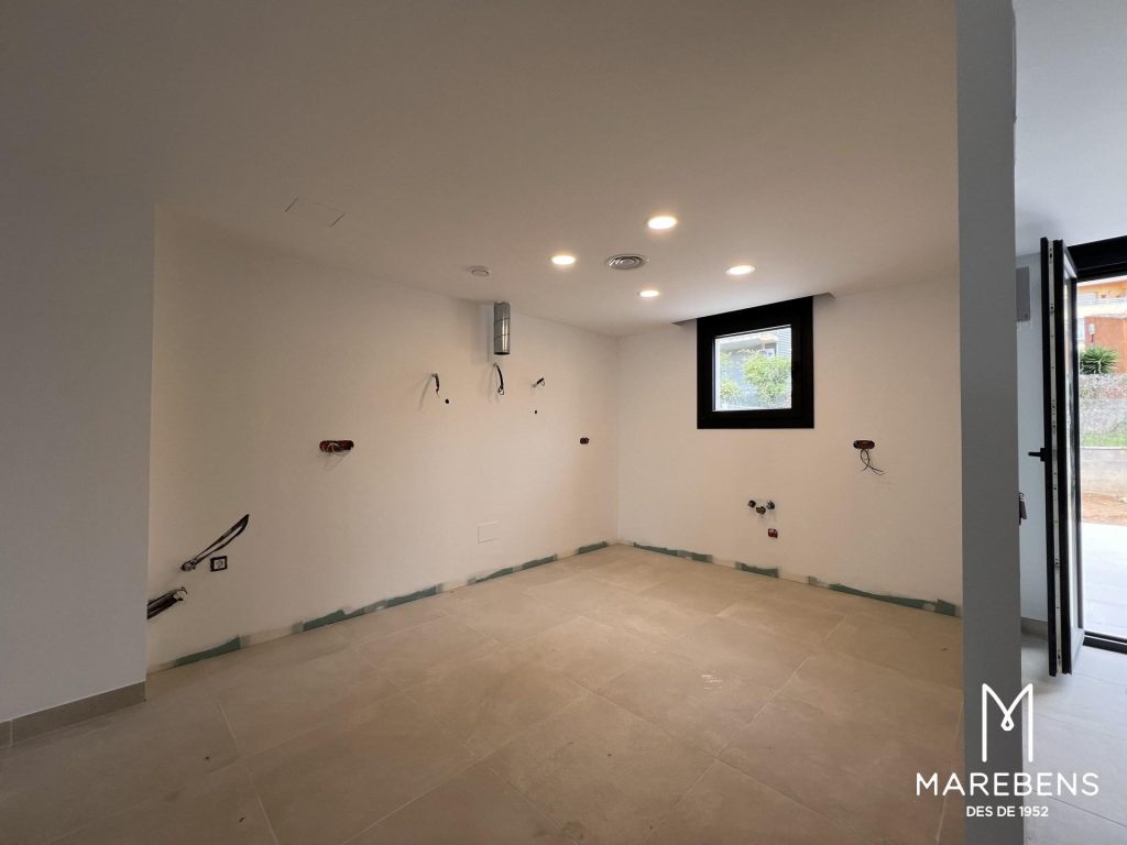 Casa en venta en la Calle Sínies- Obra nueva 3 - 6/25