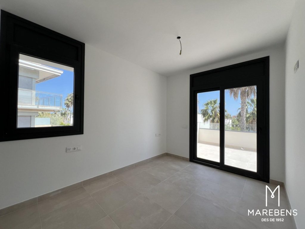 Casa en venta en la Calle Sínies- Obra nueva 4 - 12/22