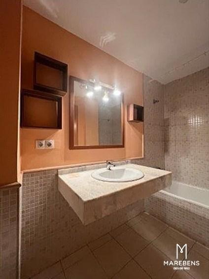 Piso en venta para inversión en la Calle Antoni de Bofarull - 8/13