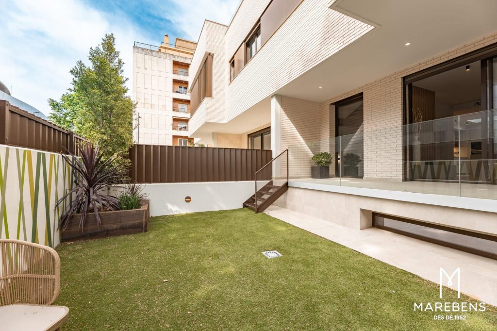 Casa en venta en la Calle Bertran de Castellet - 27/56