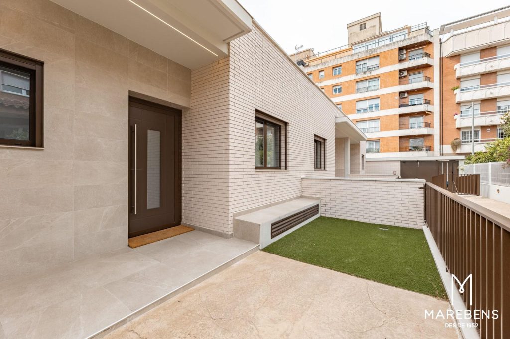 Casa en venta en la Calle Bertran de Castellet - 51/56