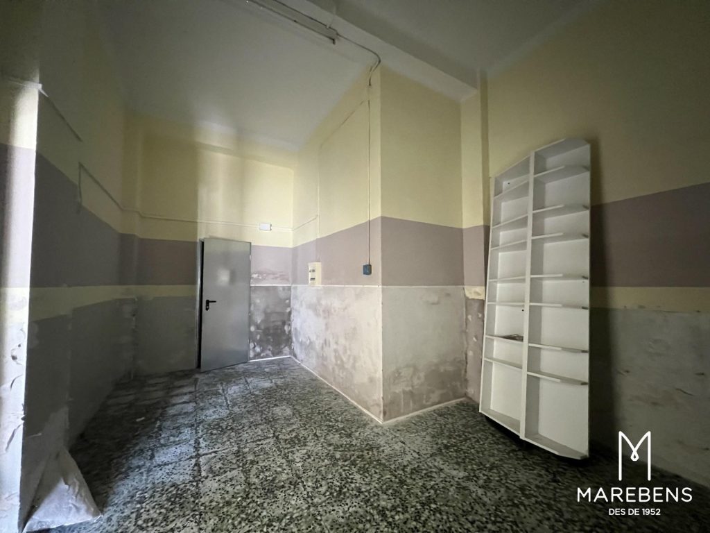 Local en venta en el Bloque Sant Bartomeu - 12/17
