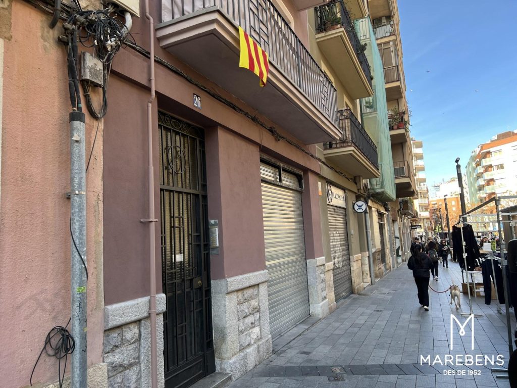 Local en alquiler en la Calle Reding - 15/16