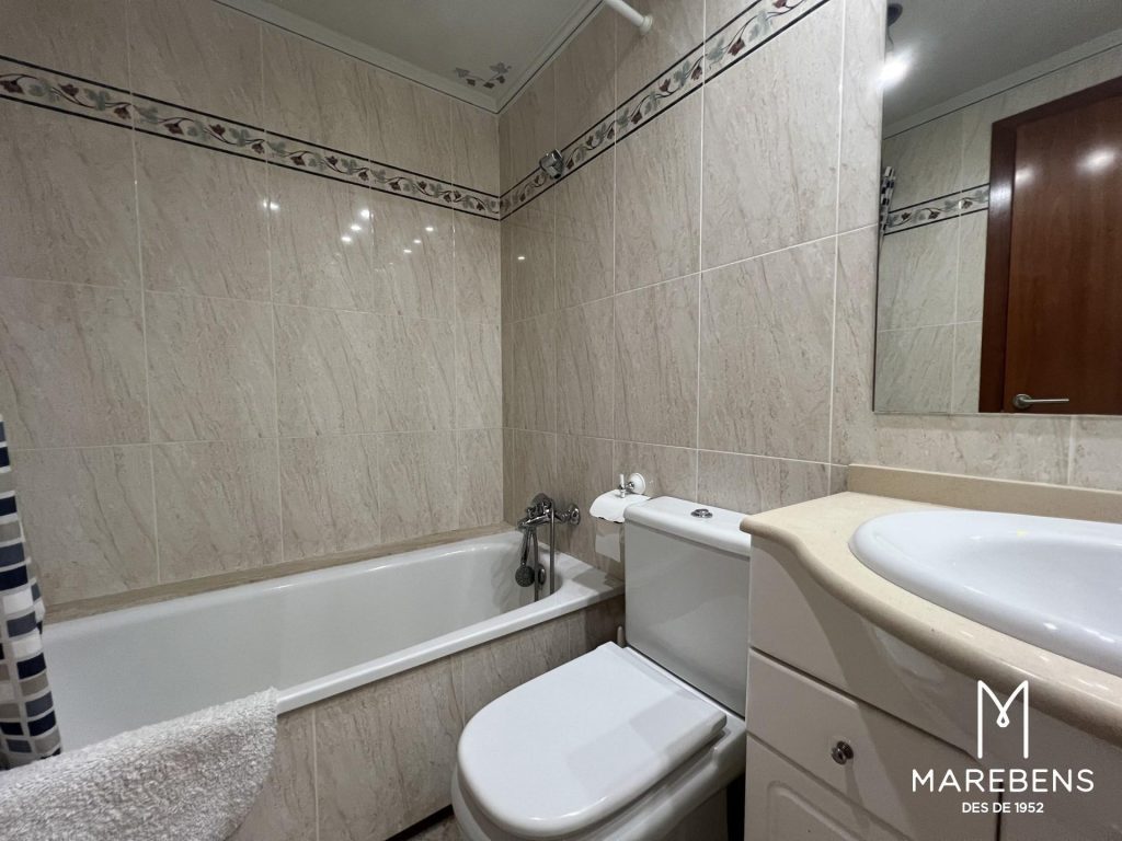 Piso en venta en el Passeig de l’Estació - 11/21